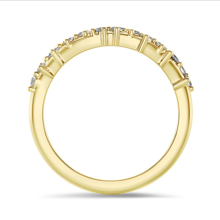 Anello con diamanti naturali e in oro giallo da 0,12 carati