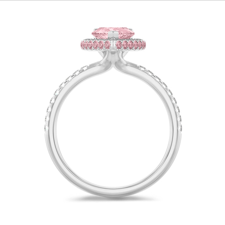 Anello solitario da 2,50 carati con alone bianco e alone laterale rosa, diamante rosa e diamanti laterali in oro bianco