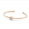 Bracciale rigido in oro rosso con diamante da 1,00 carati