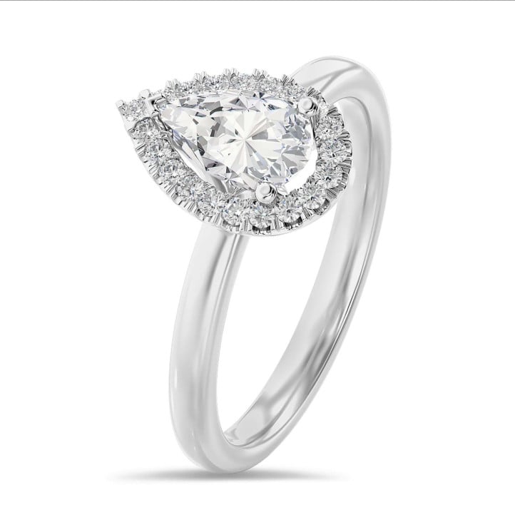 Anello solitario halo da 5,00 carati con diamante pera in oro bianco con diamanti rotondi