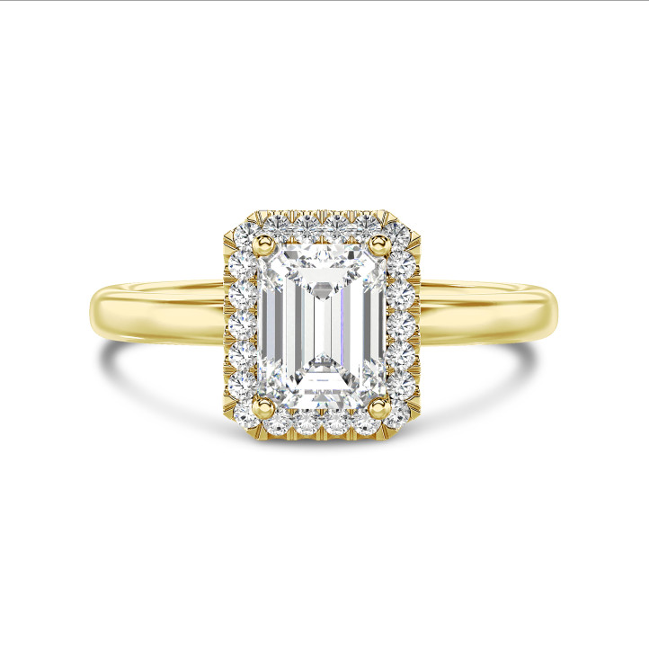 Anello solitario halo da 5,00 carati con diamante taglio smeraldo coltivato in laboratorio in oro giallo con diamanti tondi coltivati in laboratorio