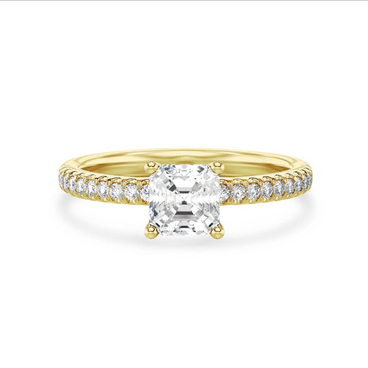 Anello solitario da 1,20 carati con diamante taglio asscher coltivato in laboratorio in oro giallo e diamanti laterali coltivati in laboratorio