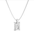 Pendente solitario da 2,00 carati in oro bianco con diamante taglio brillante coltivato in laboratorio
