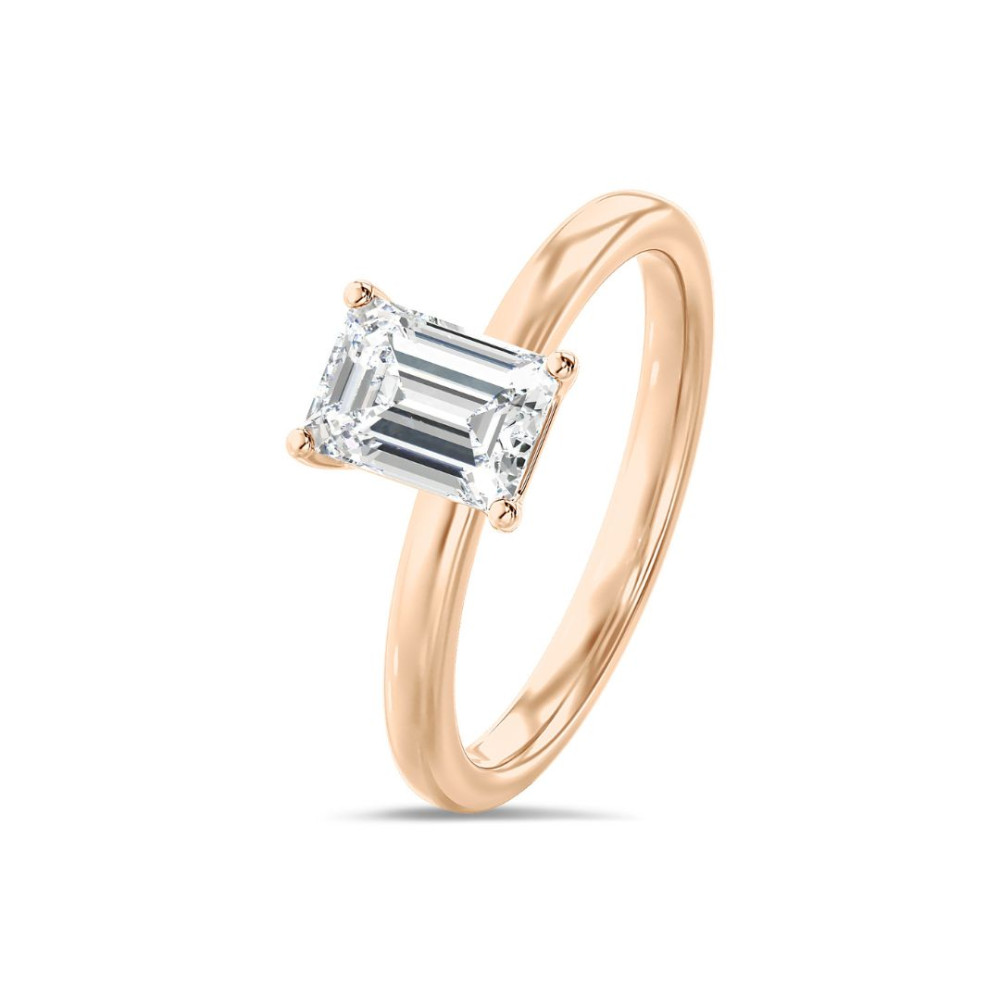 Anello di fidanzamento con diamante taglio smeraldo in oro rosso