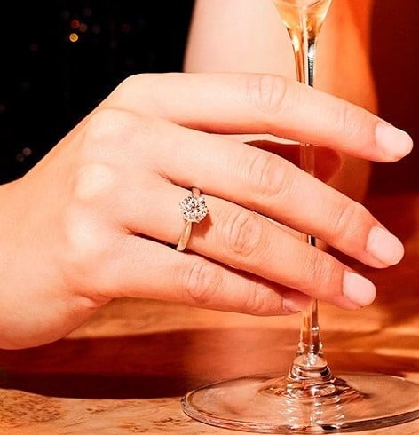 Anello solitario Valquère