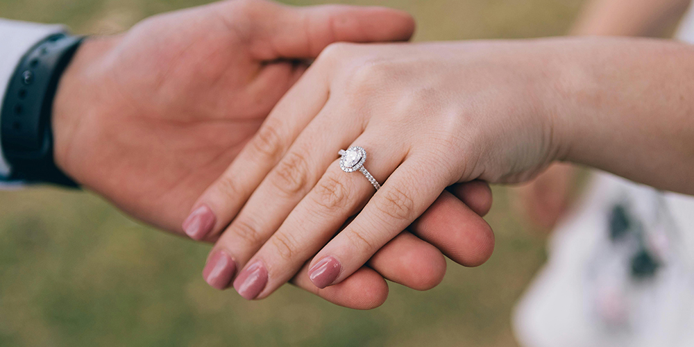 Anello di fidanzamento con diamante