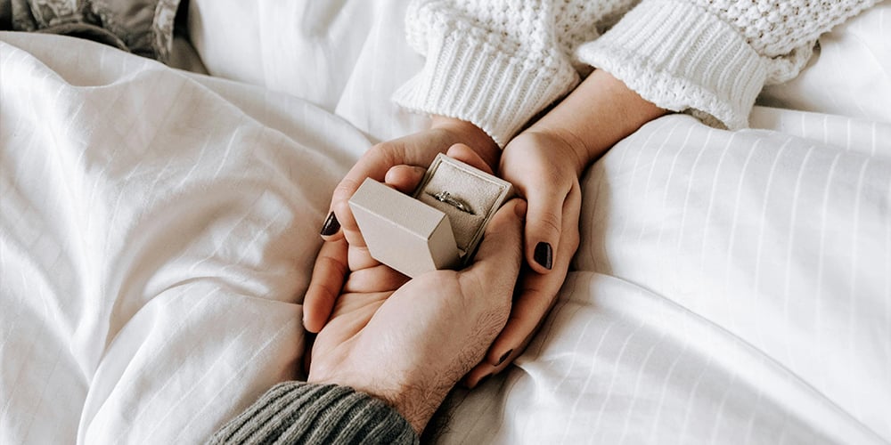 婚約指輪の贈呈