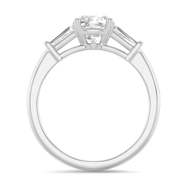 Ringen - 1.00 karaat trilogie ring in platina met een lab grown cushion diamant en lab grown conische baguettes