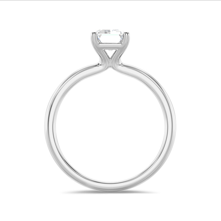 1.20 karaat solitaire ring met een emerald cut diamant in wit goud