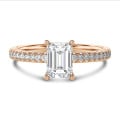 1.20 karaat solitaire ring met een emerald cut diamant in rood goud met zijdiamanten