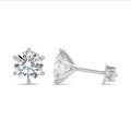 2.00 karaat solitaire oorbellen in platina met ronde diamanten