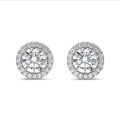 2.00 karaat halo oorbellen met diamanten in wit goud