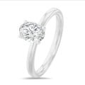 5.00 karaat solitaire ring met een ovale diamant in wit goud