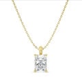 5.00 karaat solitaire hanger in geel goud met radiant cut diamant