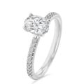 2.00 karaat solitaire ring met een ovale lab grown diamant en hidden halo in wit goud