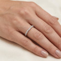 0.12 karaat eternity ring in witgoud met ronde lab grown diamanten