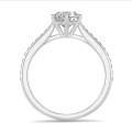 1.20 karat platin tektaş yüzük, yuvarlak pırlanta ve yan pırlantalar